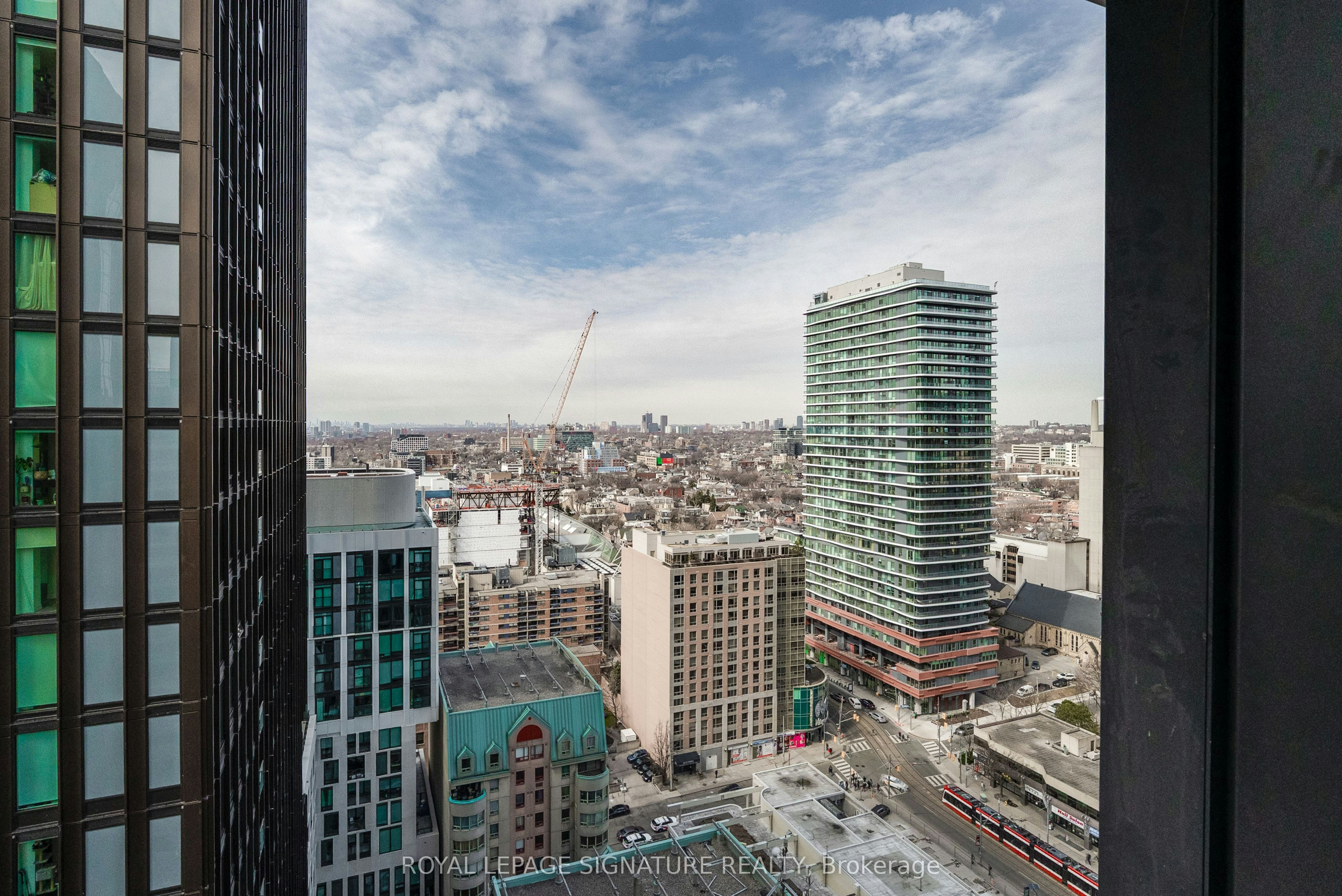 2503-426 University Avenue, Toronto, ON, M5G 1S9 - 17