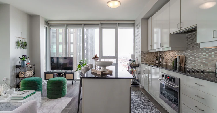 2503-426 University Avenue, Toronto, ON, M5G 1S9 - 4