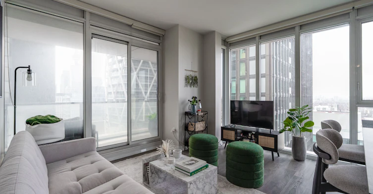 2503-426 University Avenue, Toronto, ON, M5G 1S9