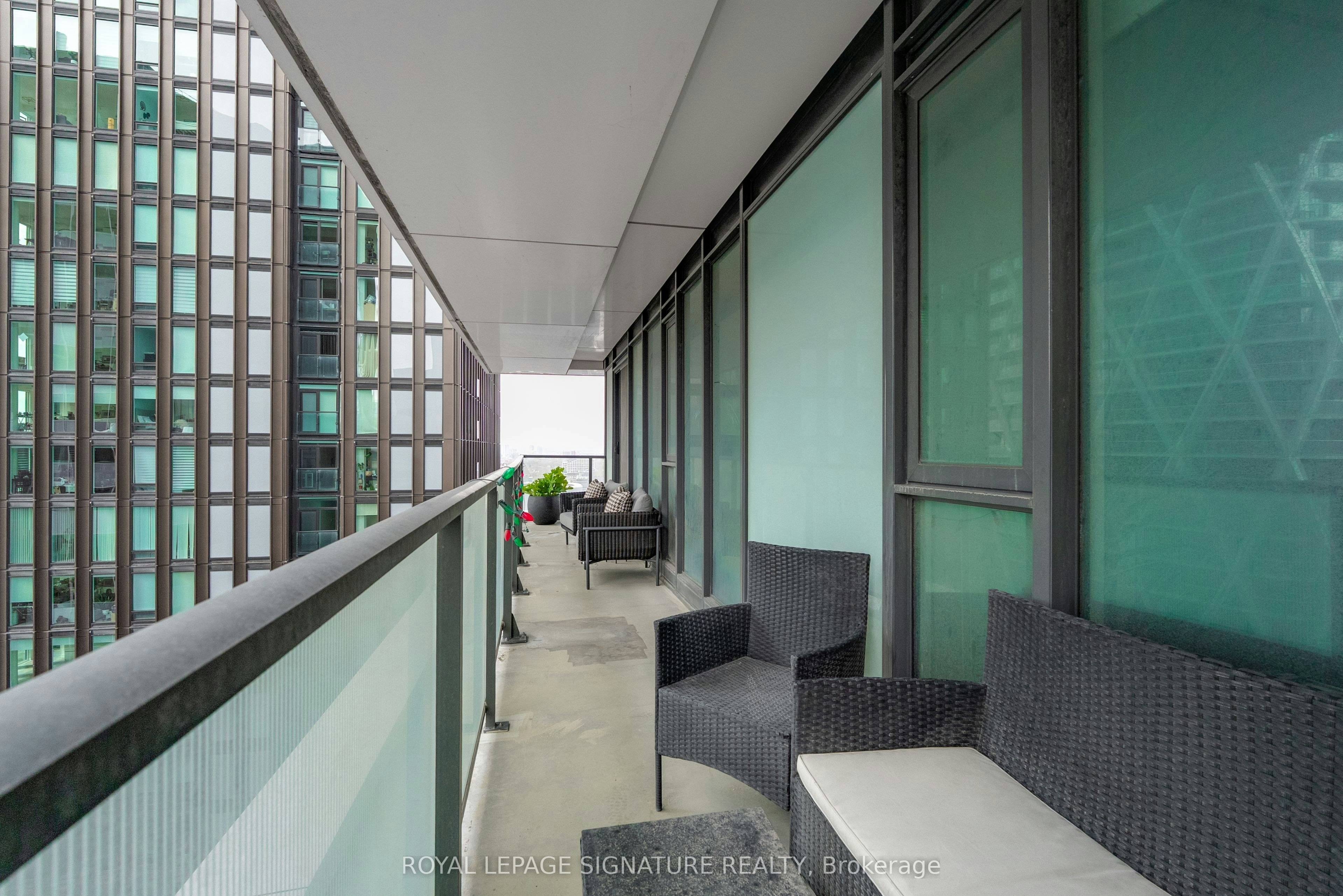 2503-426 University Avenue, Toronto, ON, M5G 1S9 - 15