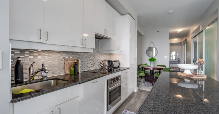 2503-426 University Avenue, Toronto, ON, M5G 1S9 - 6