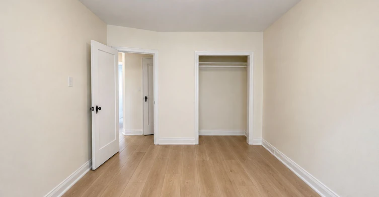 333 Vaughan Road, Toronto, ON, M6C 2N5 - 13