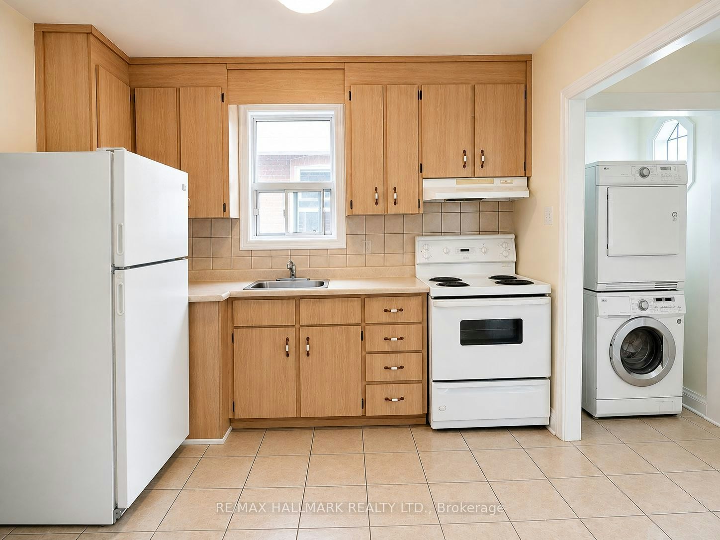 333 Vaughan Road, Toronto, ON, M6C 2N5 - 11