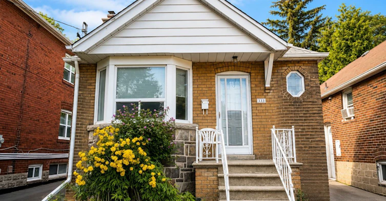 333 Vaughan Road, Toronto, ON, M6C 2N5