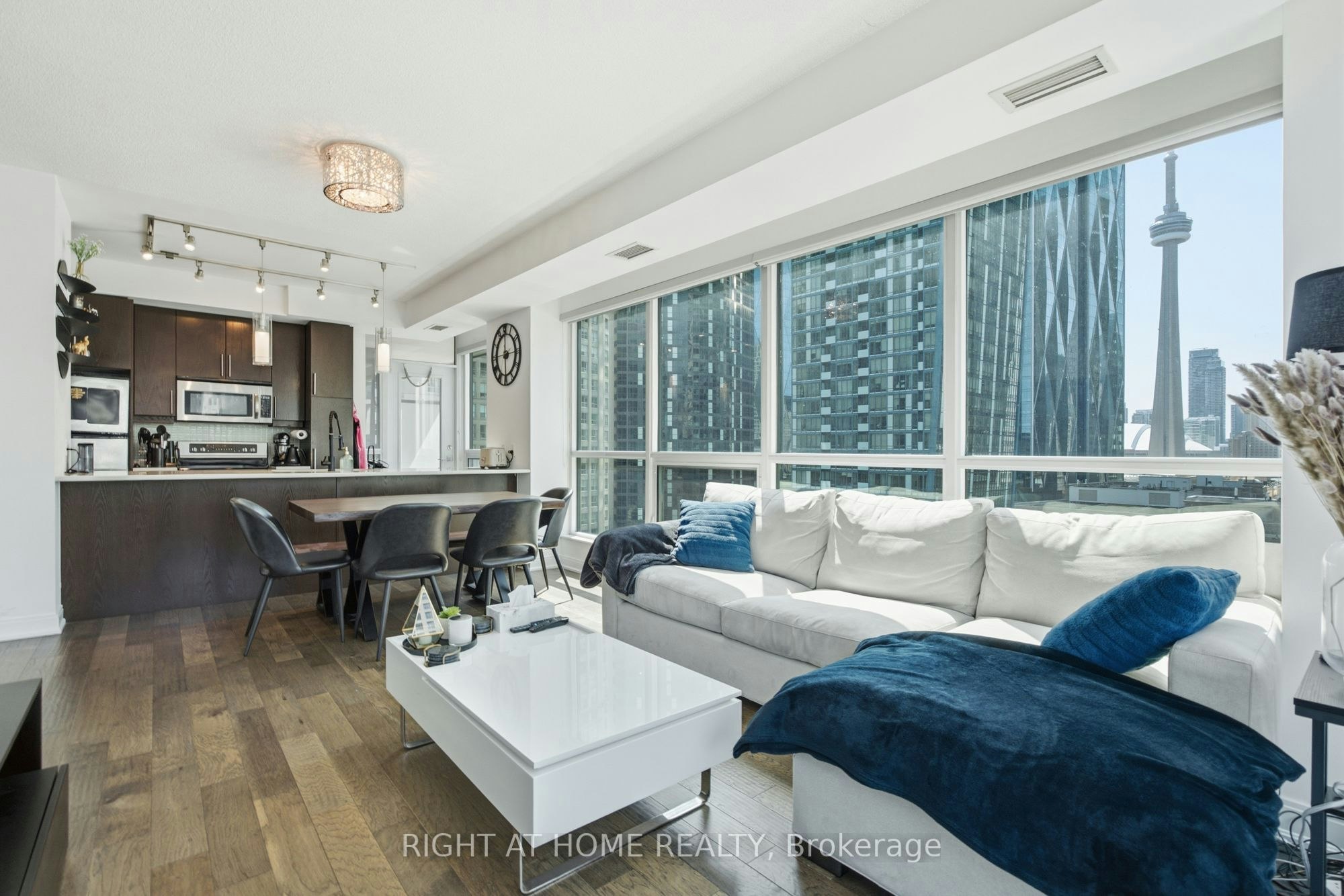 1407-1 Scott Street, Toronto, ON, M5E 1A1