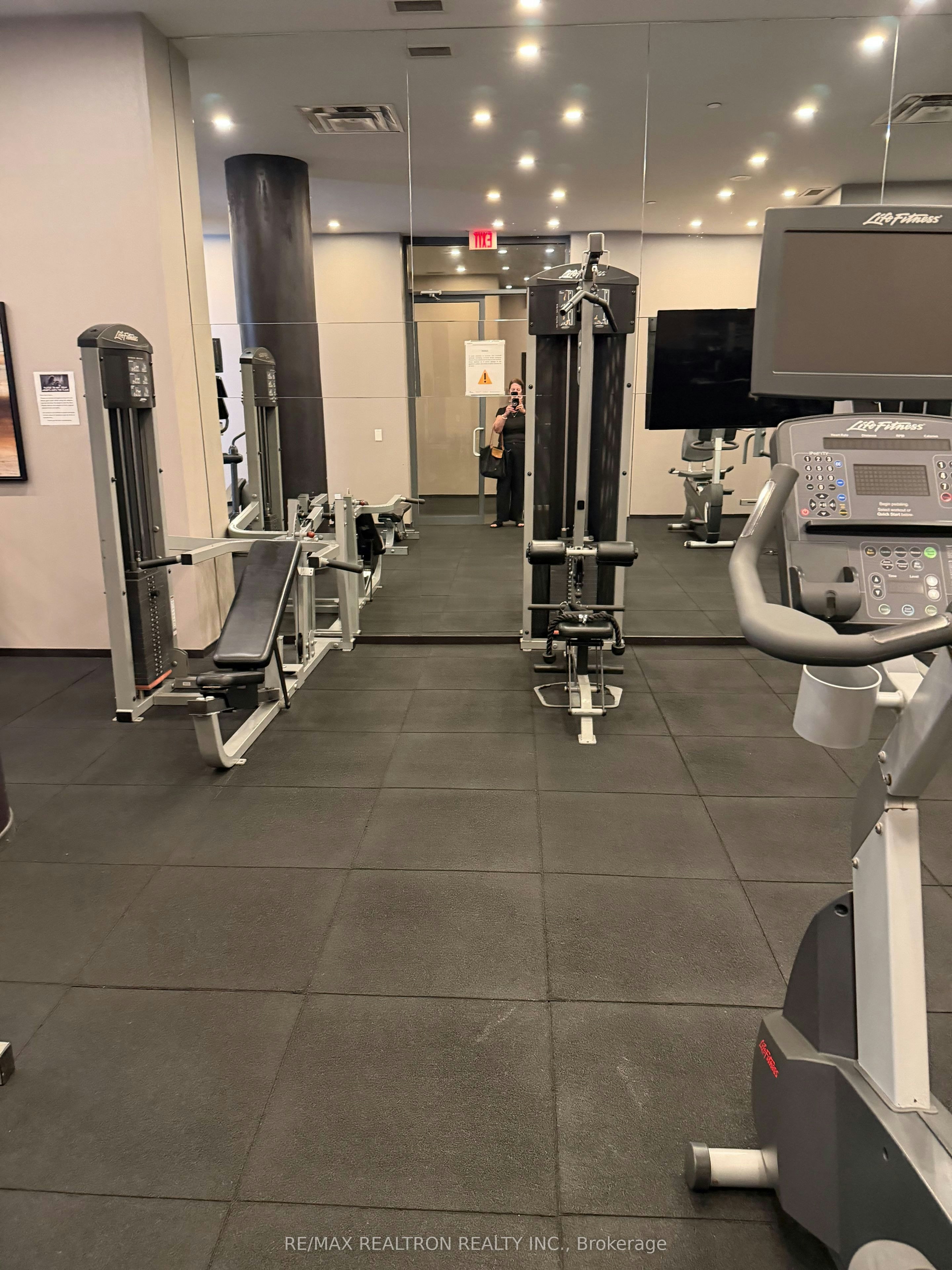 1611-770 Bay Street, Toronto, ON, M5G 0A6 - 12