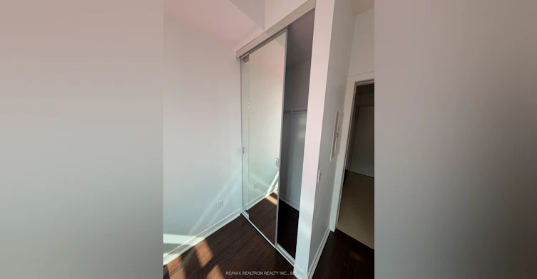 1611-770 Bay Street, Toronto, ON, M5G 0A6 - 28
