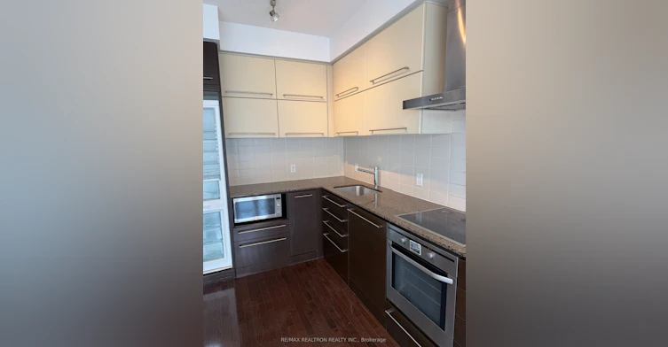 1611-770 Bay Street, Toronto, ON, M5G 0A6 - 19