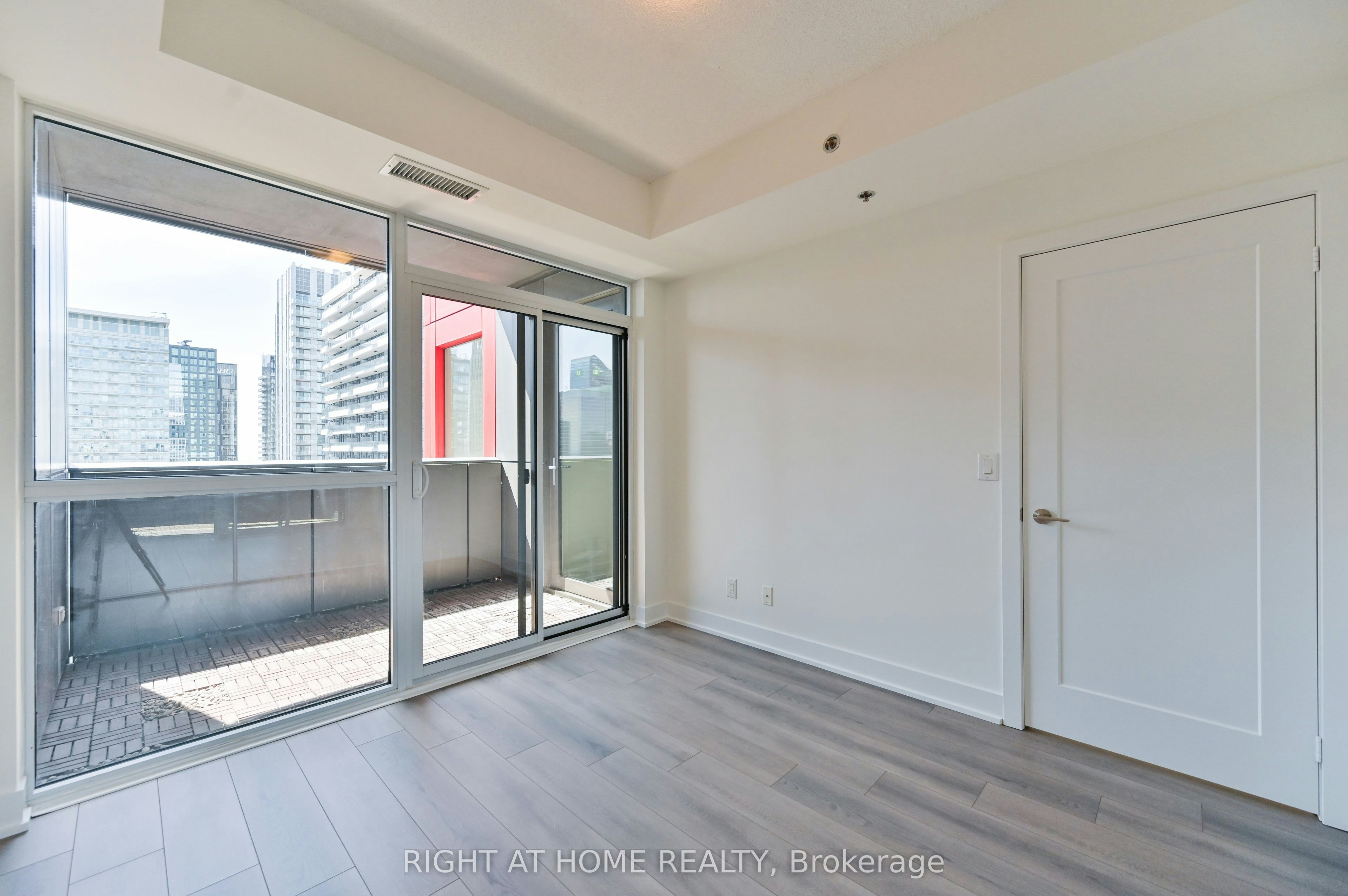 3506-318 Richmond Street W, Toronto, ON, M5V 0B4 - 9