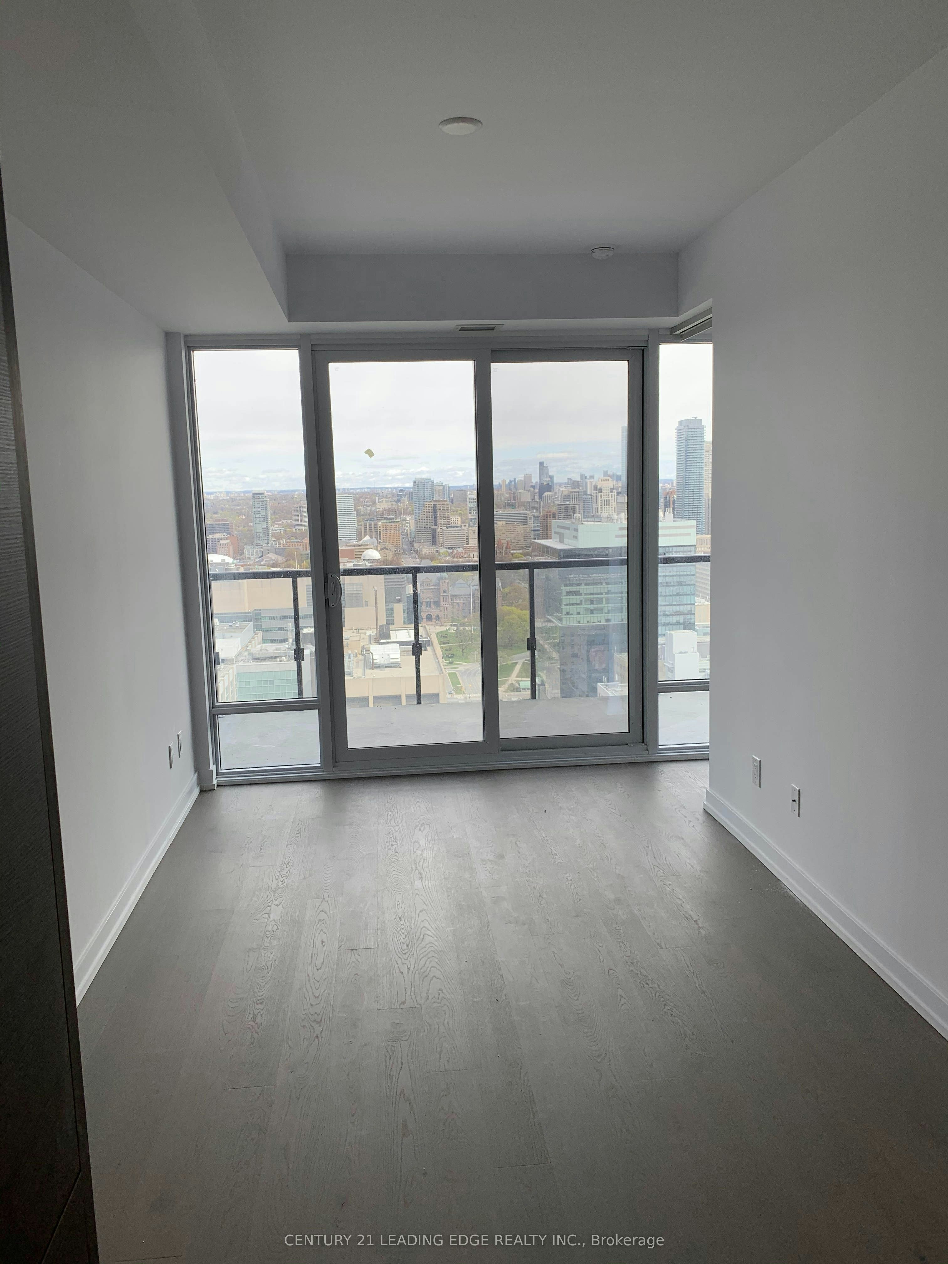 3301-488 University Avenue, Toronto, ON, M5G 0C1 - 9