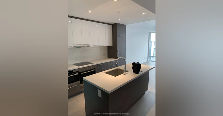 3301-488 University Avenue, Toronto, ON, M5G 0C1 - 7