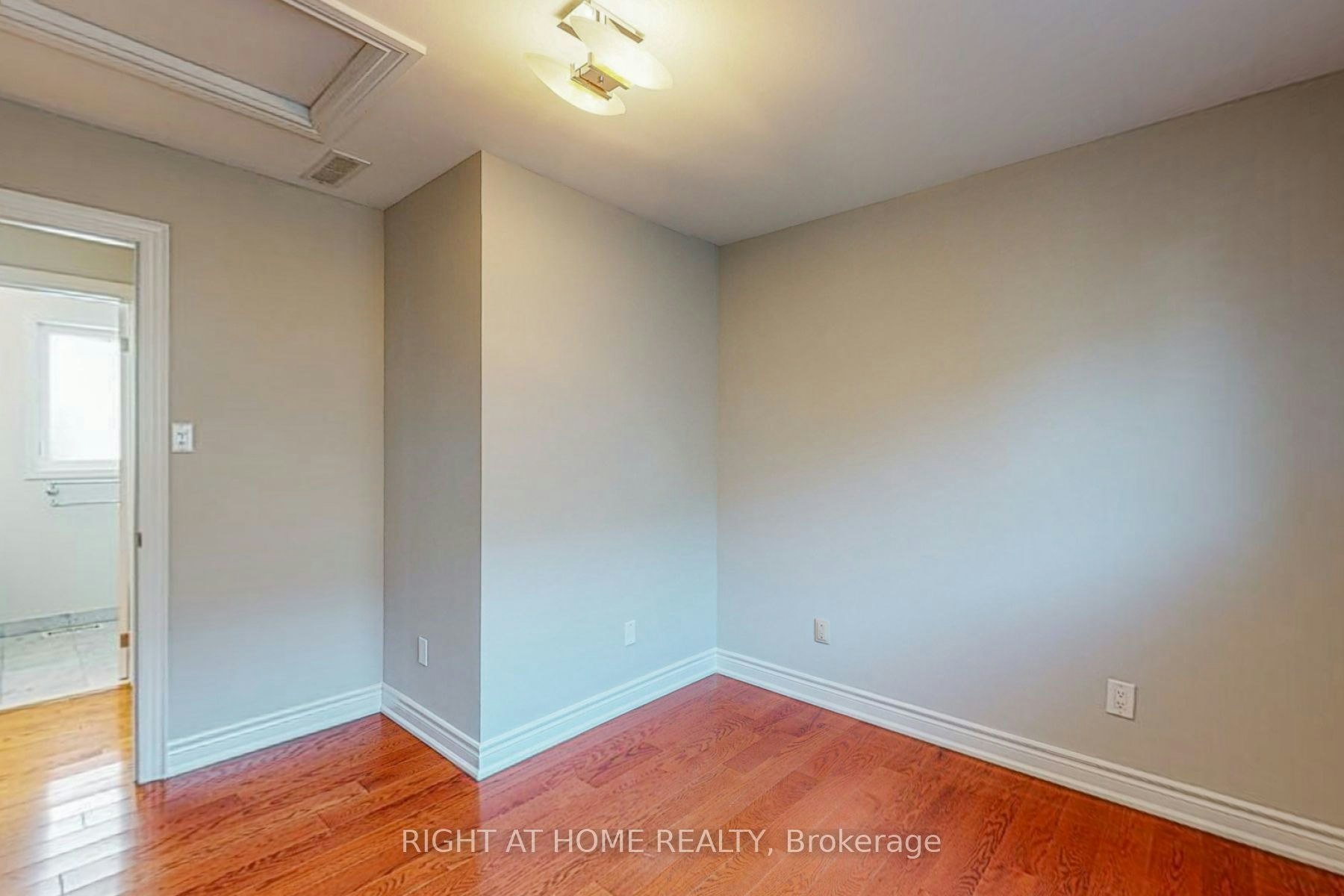 183 Cameron Avenue, Toronto, ON, M2N 1E6 - 13