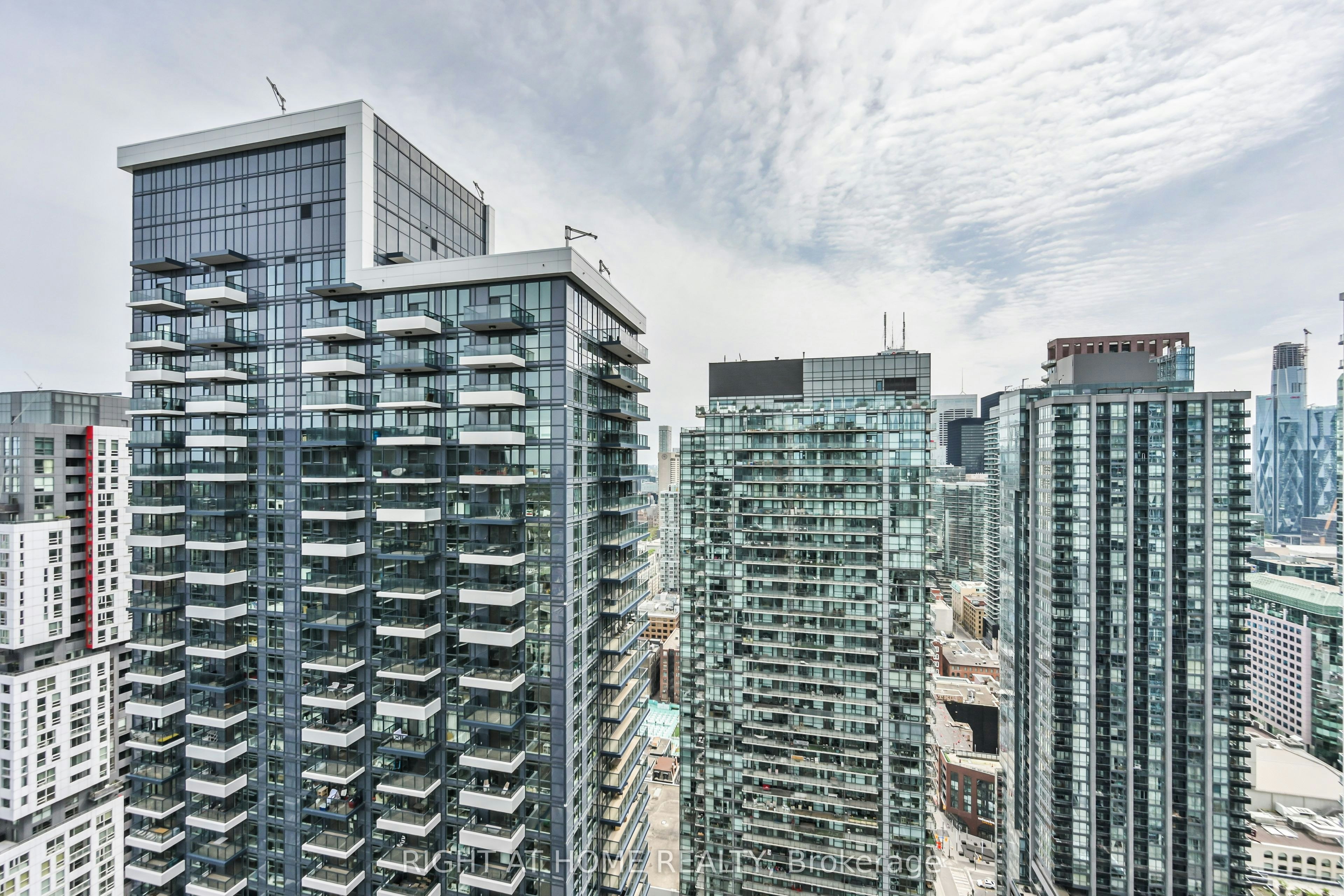 3903-101 Peter Street, Toronto, ON, M5V 2G9 - 21