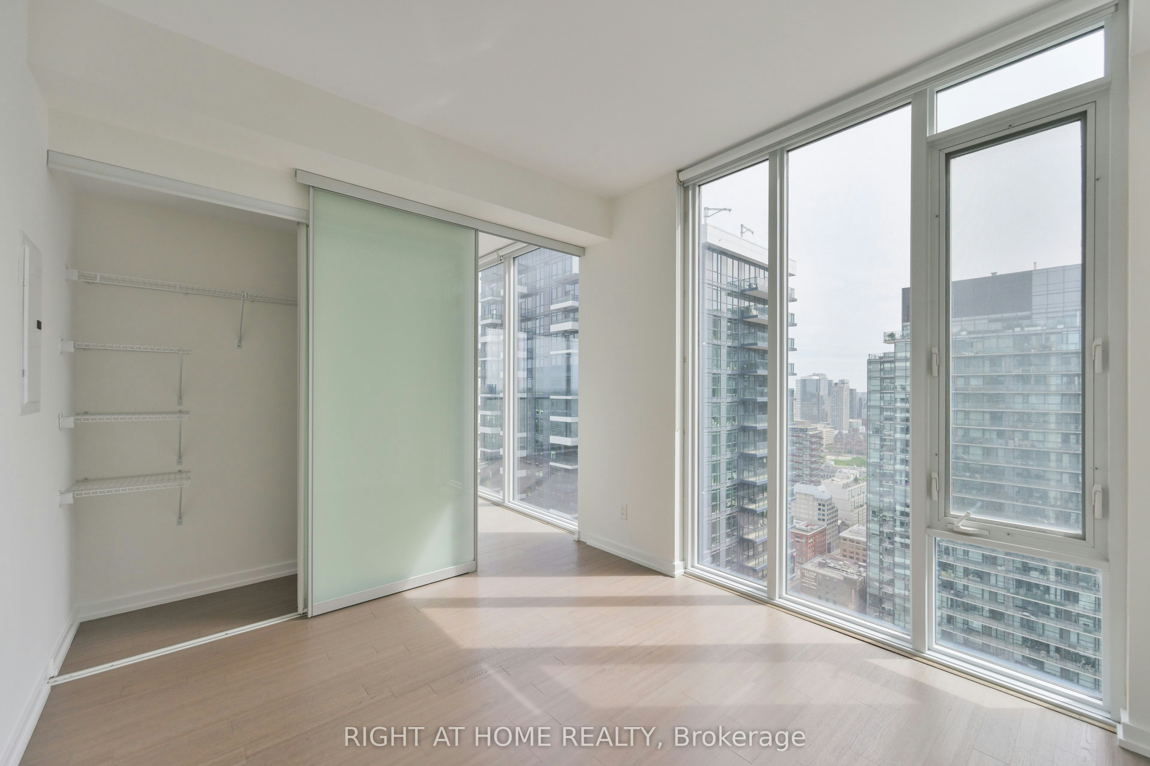 3903-101 Peter Street, Toronto, ON, M5V 2G9 - 13