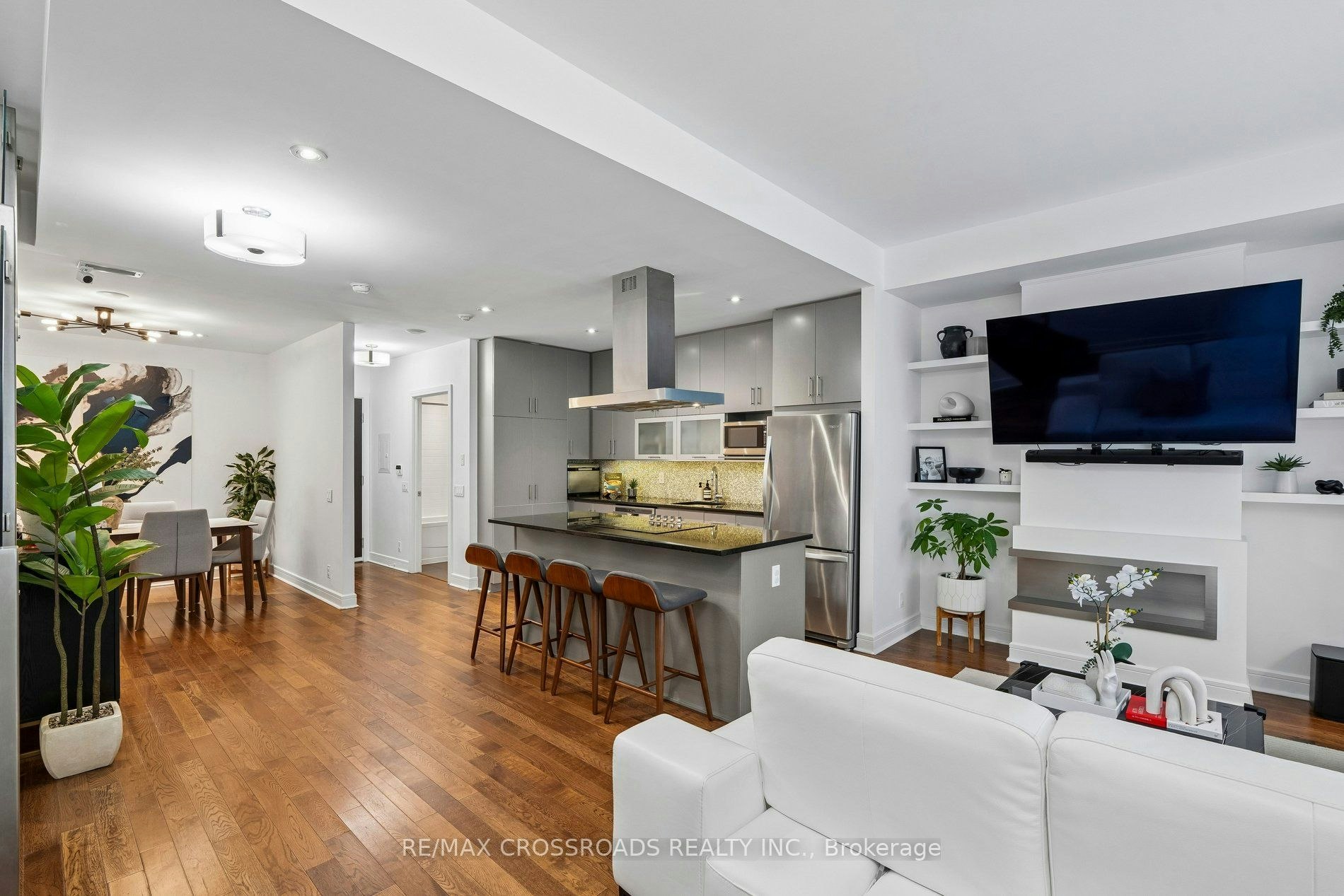 107-116 George Street, Toronto, ON, M5A 3S2