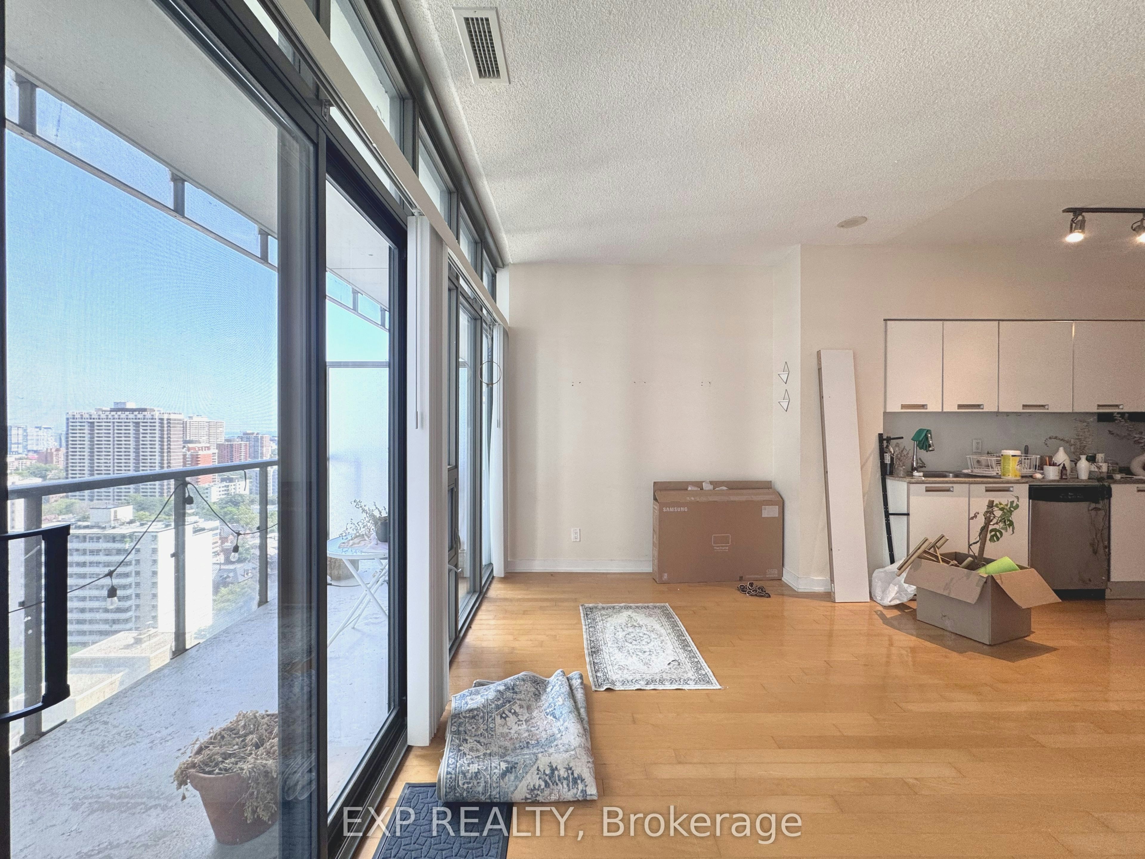 2001-33 Charles Street E, Toronto, ON, M4Y 0A2