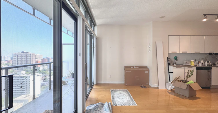 2001-33 Charles Street E, Toronto, ON, M4Y 0A2