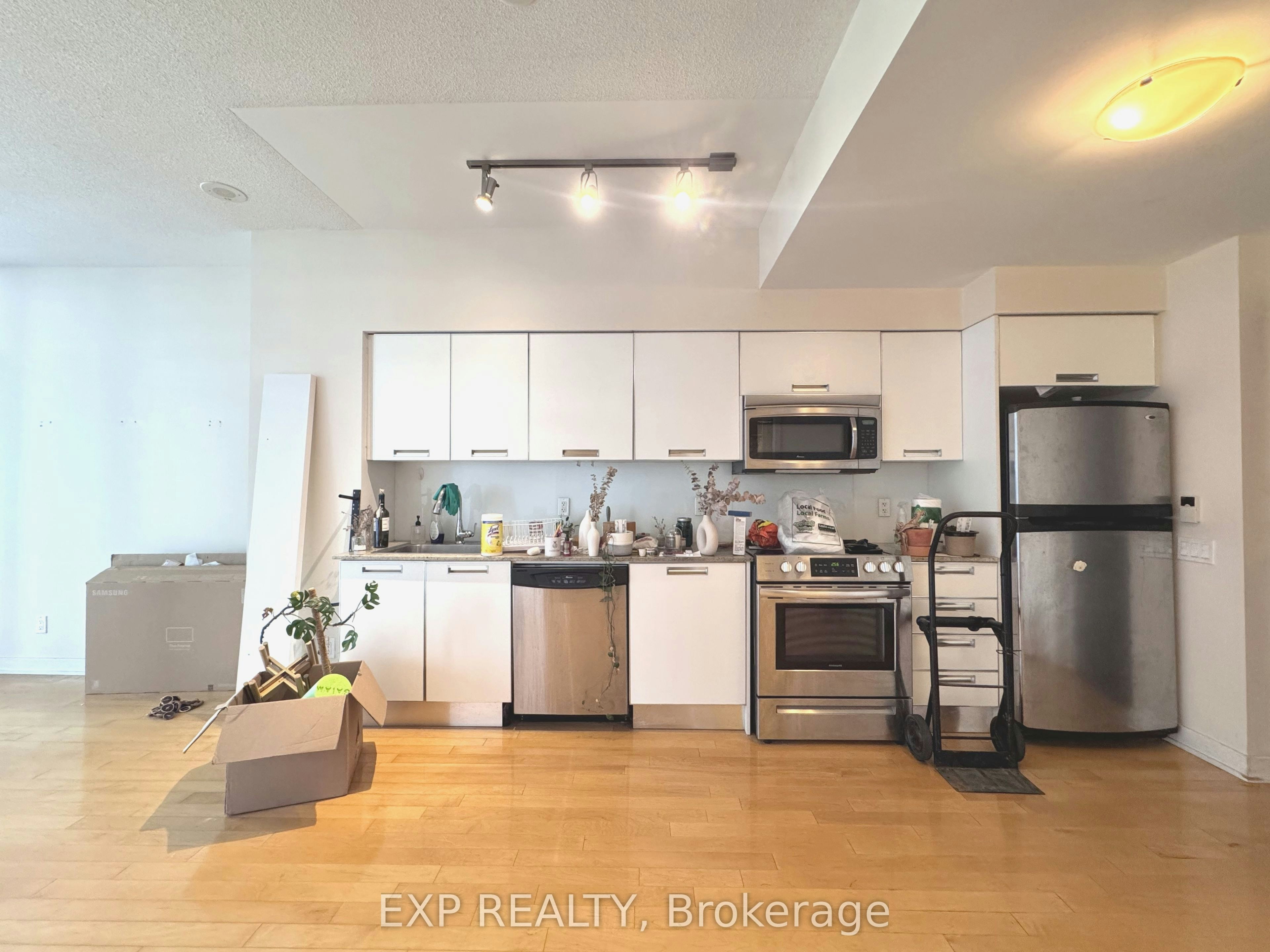 2001-33 Charles Street E, Toronto, ON, M4Y 0A2 - 3