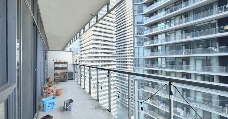 2001-33 Charles Street E, Toronto, ON, M4Y 0A2 - 4