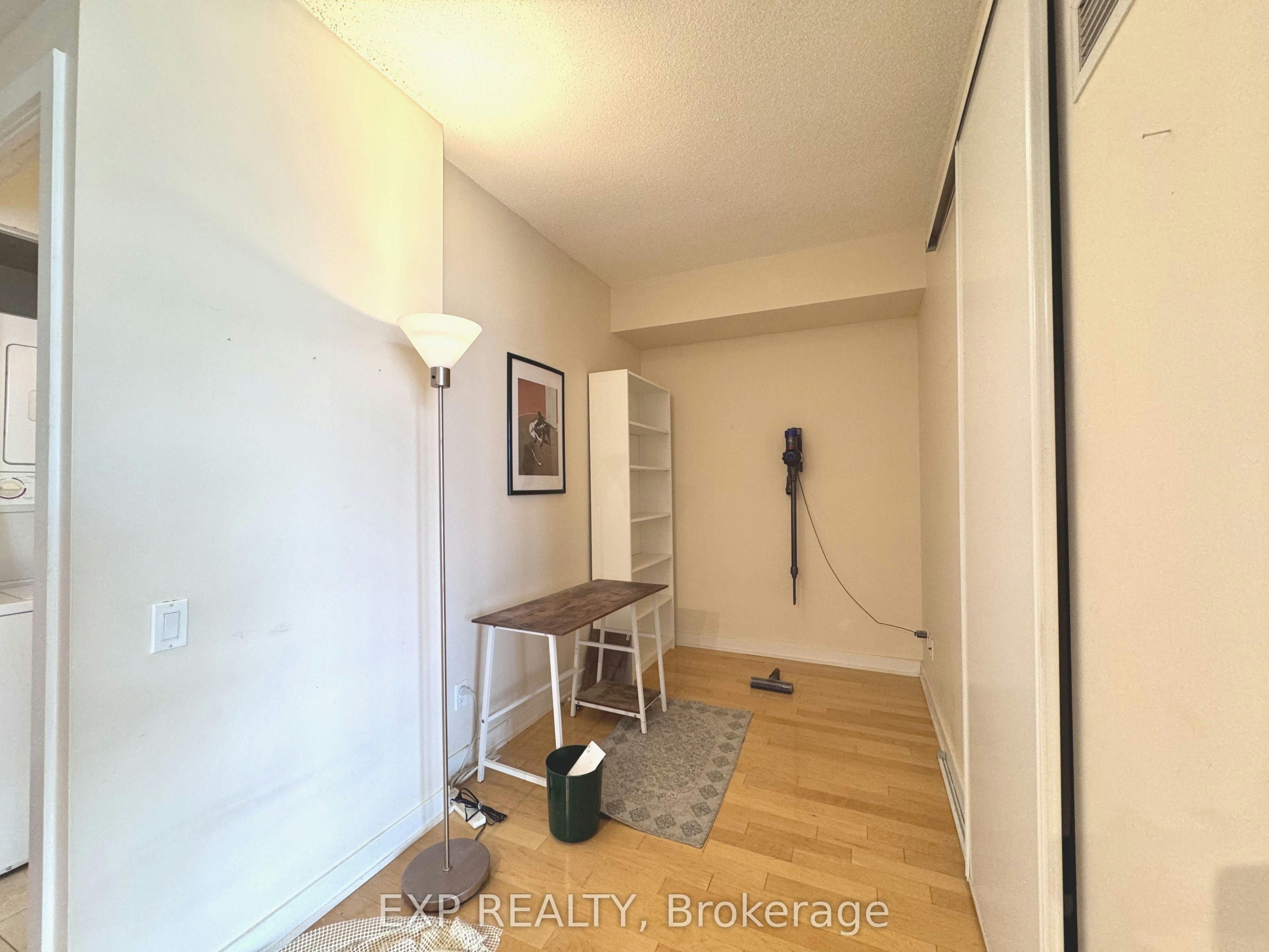 2001-33 Charles Street E, Toronto, ON, M4Y 0A2 - 8