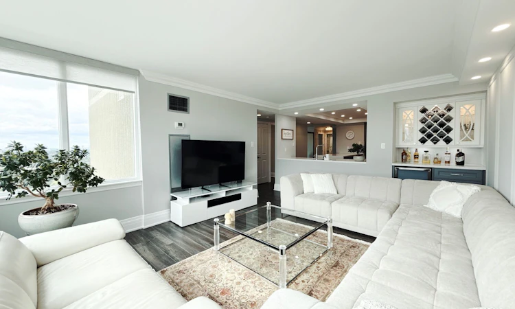 2703-55 Skymark Drive