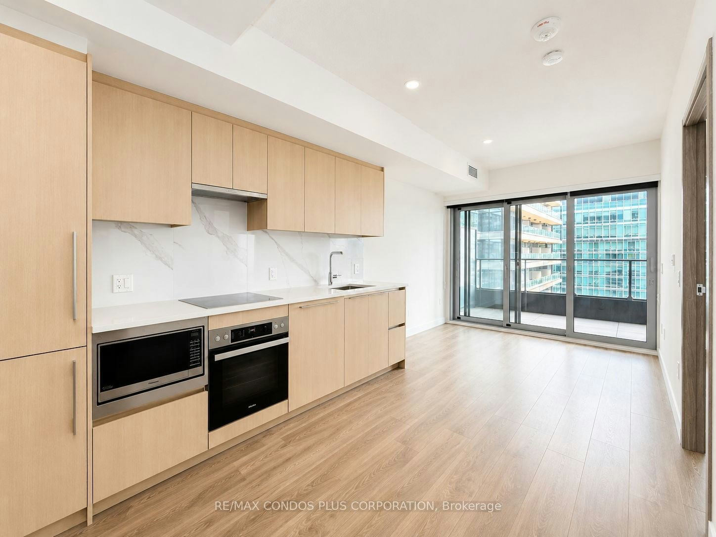 3107-3 Concord Cityplace Way, Toronto, ON, M5V 0X4 - 2