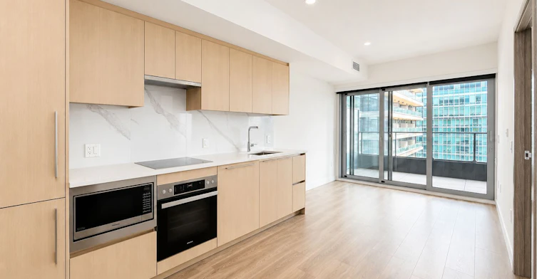 3107-3 Concord Cityplace Way, Toronto, ON, M5V 0X4 - 2
