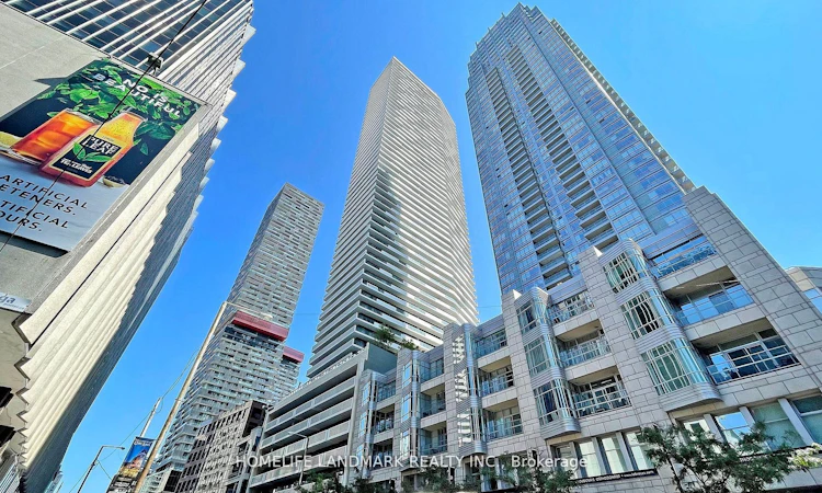 3304-2221 Yonge Street