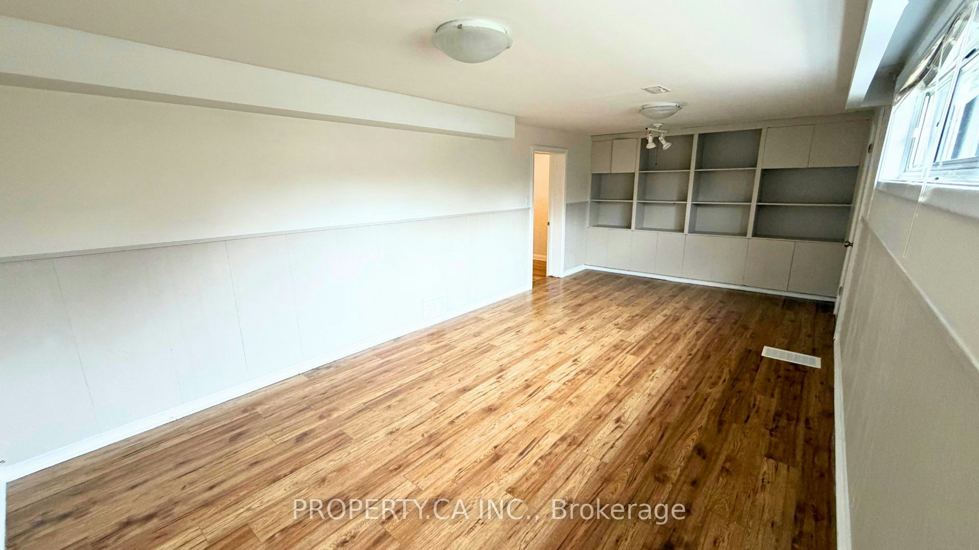 Lower Level-46 Hove Street, Toronto, ON, M3H 4Y9 - 8
