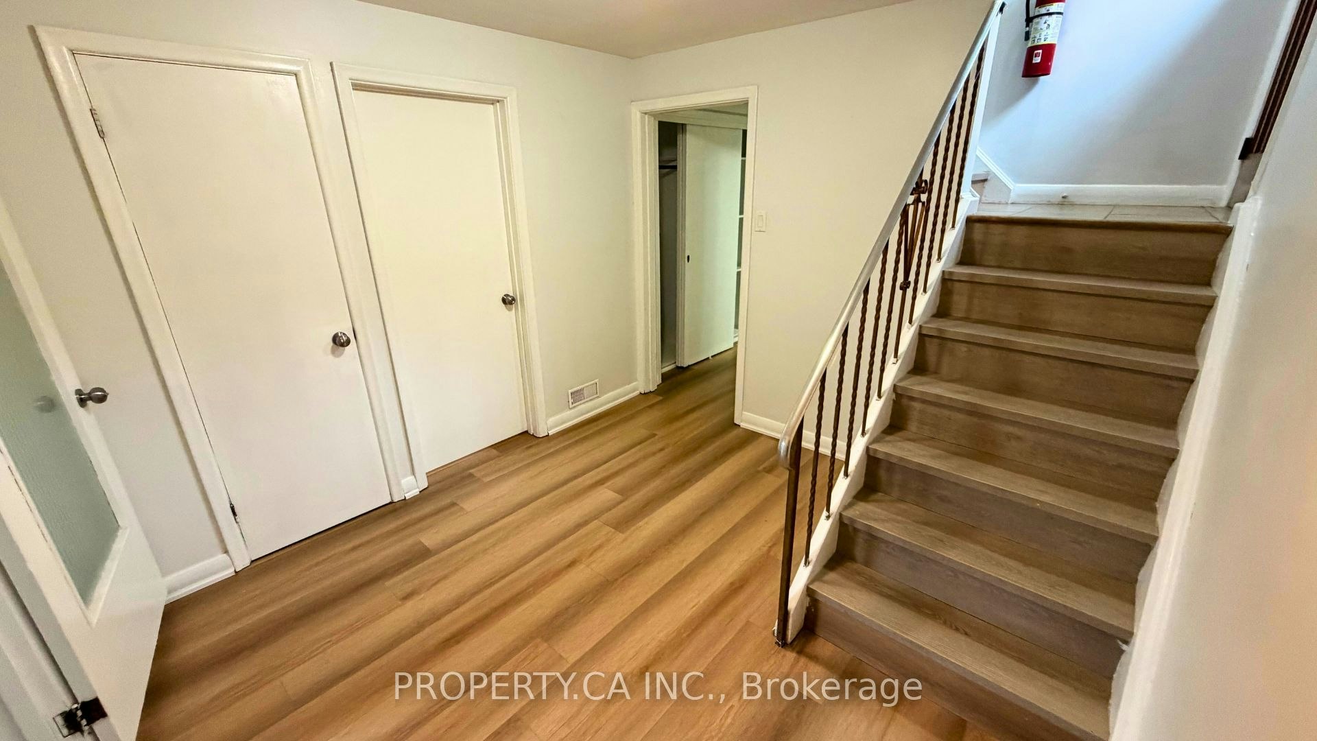 Lower Level-46 Hove Street, Toronto, ON, M3H 4Y9 - 5