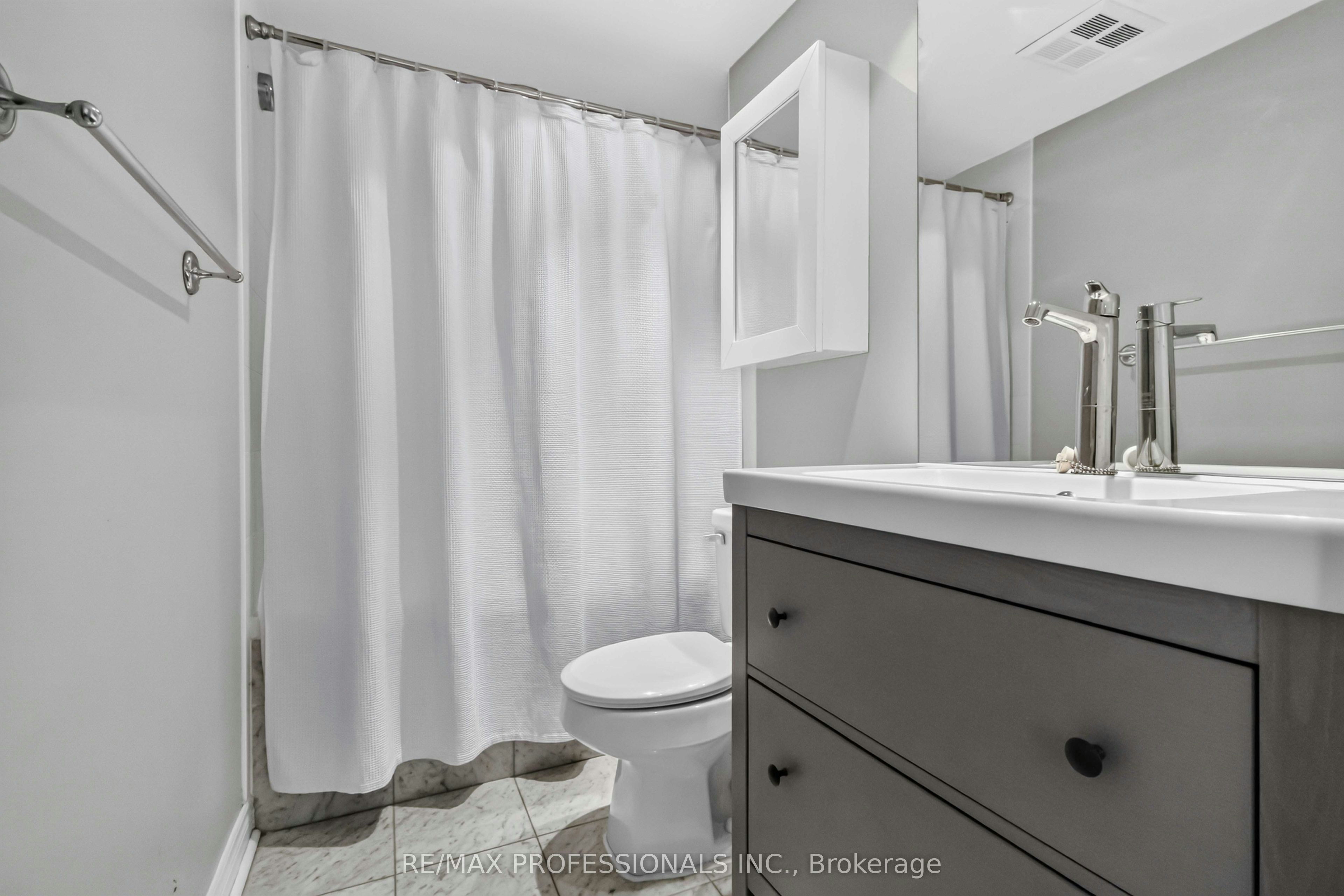 601-100 Hayden Street, Toronto, ON, M4Y 3C7 - 19