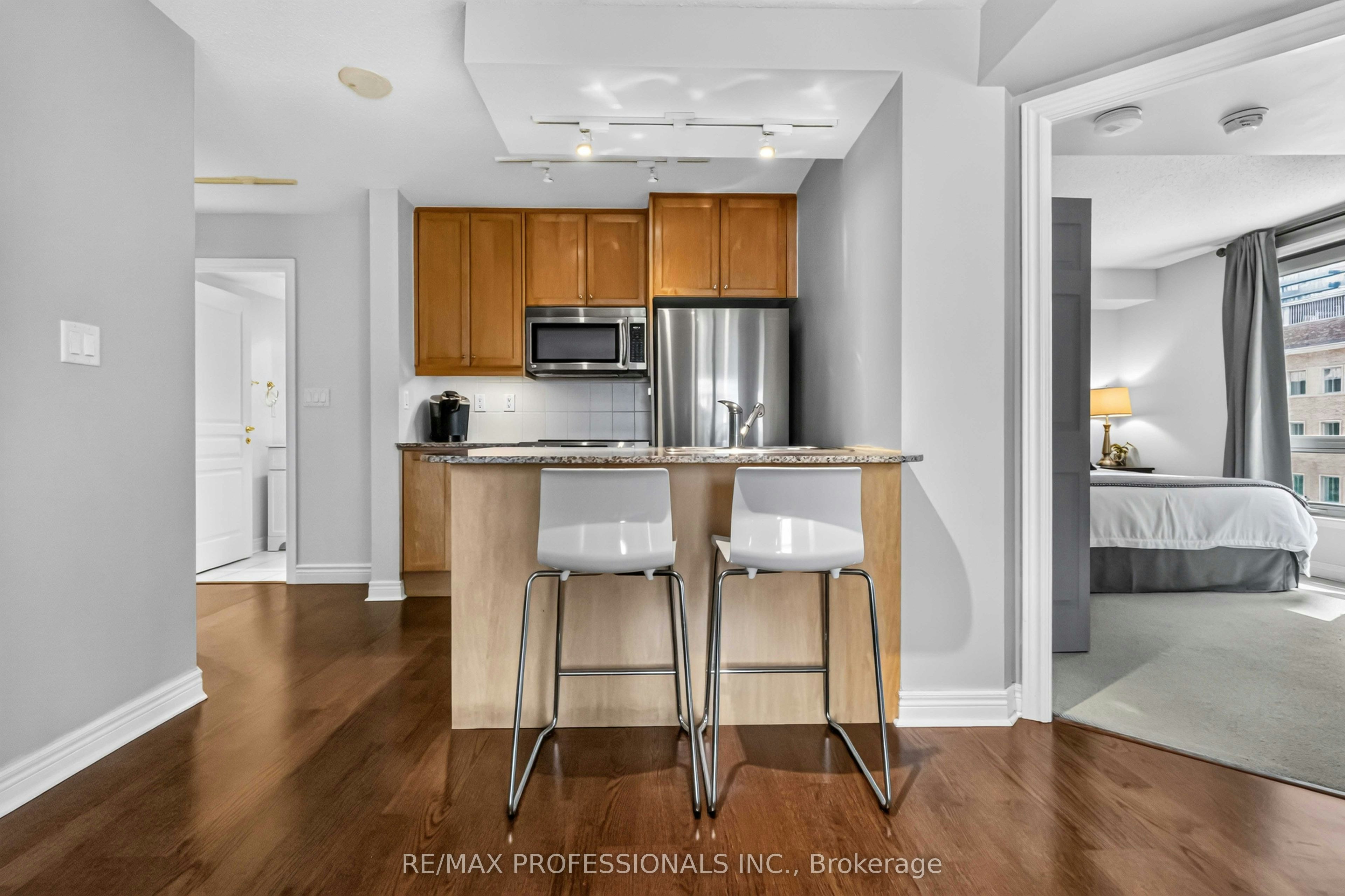 601-100 Hayden Street, Toronto, ON, M4Y 3C7 - 8