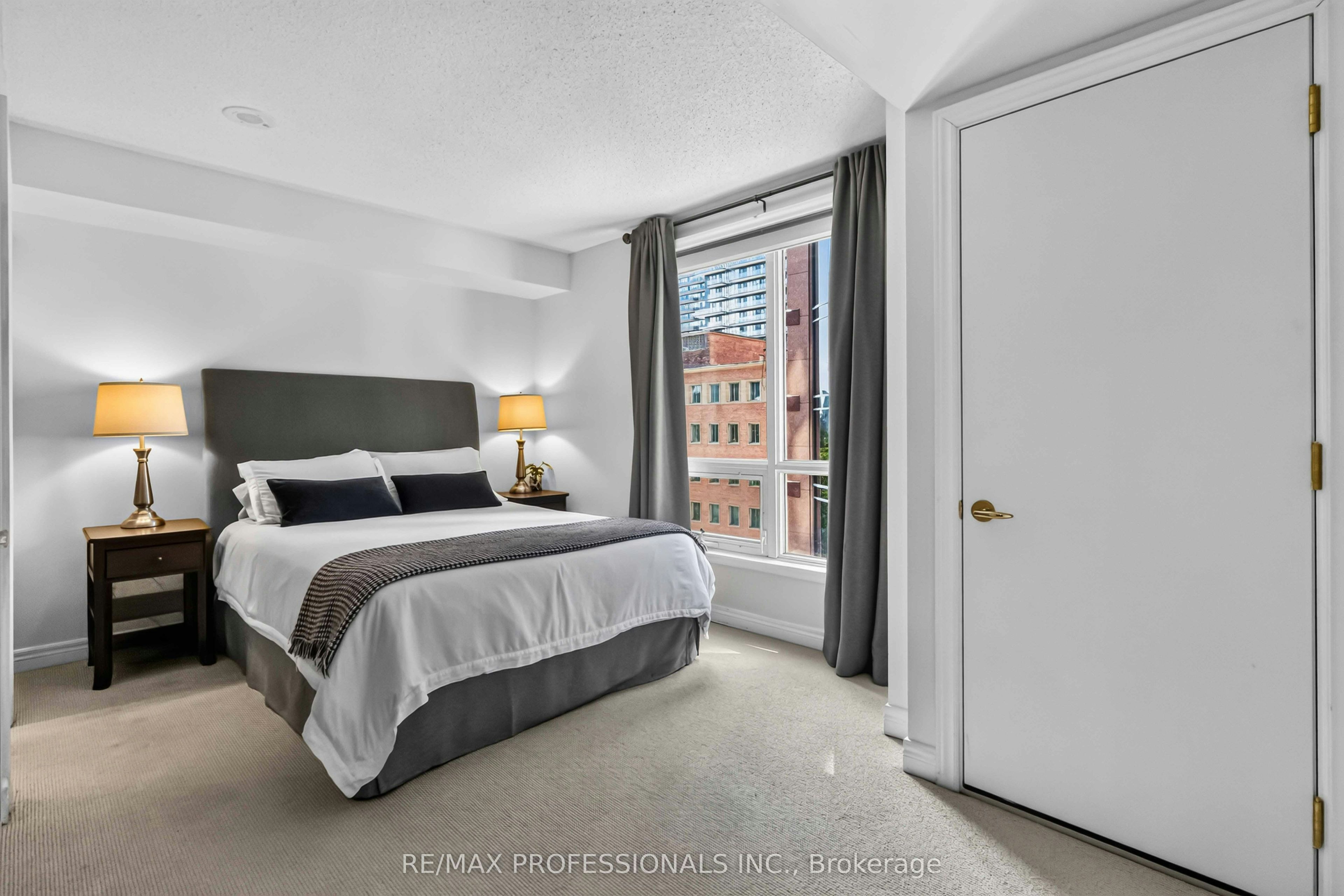 601-100 Hayden Street, Toronto, ON, M4Y 3C7 - 3