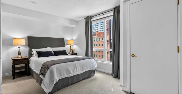 601-100 Hayden Street, Toronto, ON, M4Y 3C7 - 3