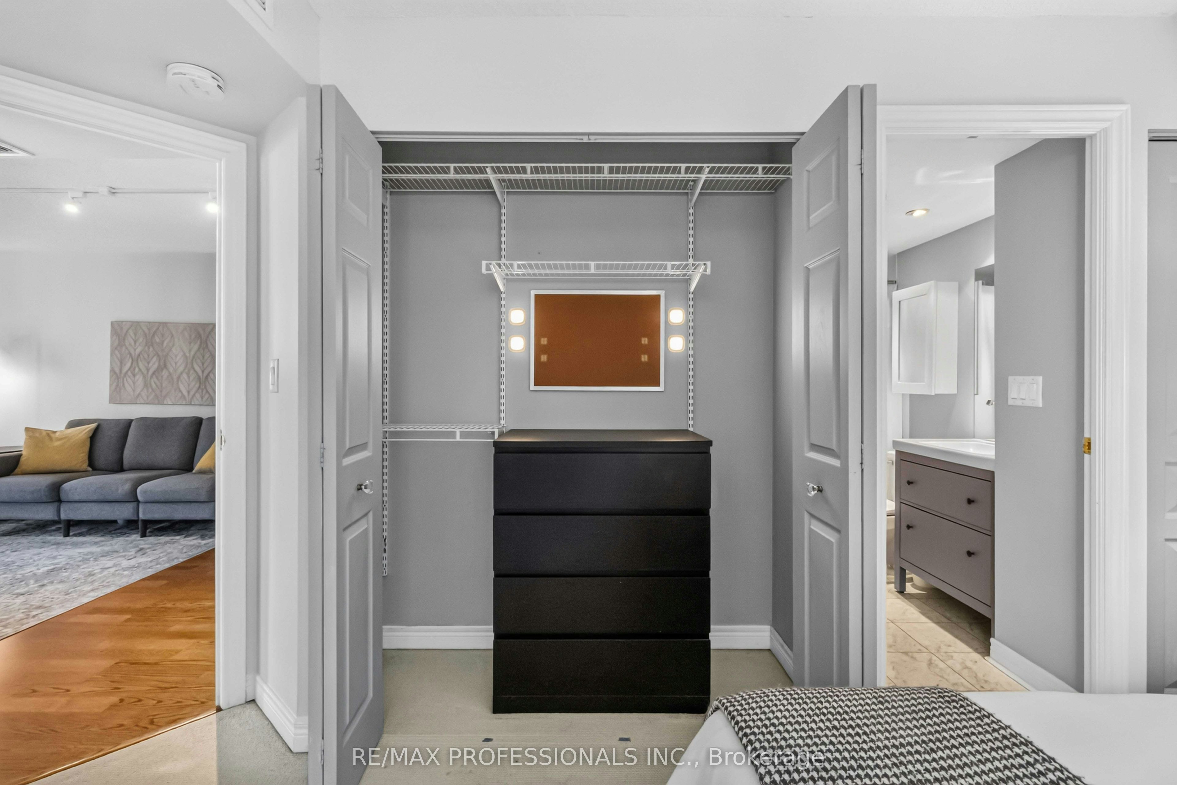 601-100 Hayden Street, Toronto, ON, M4Y 3C7 - 17