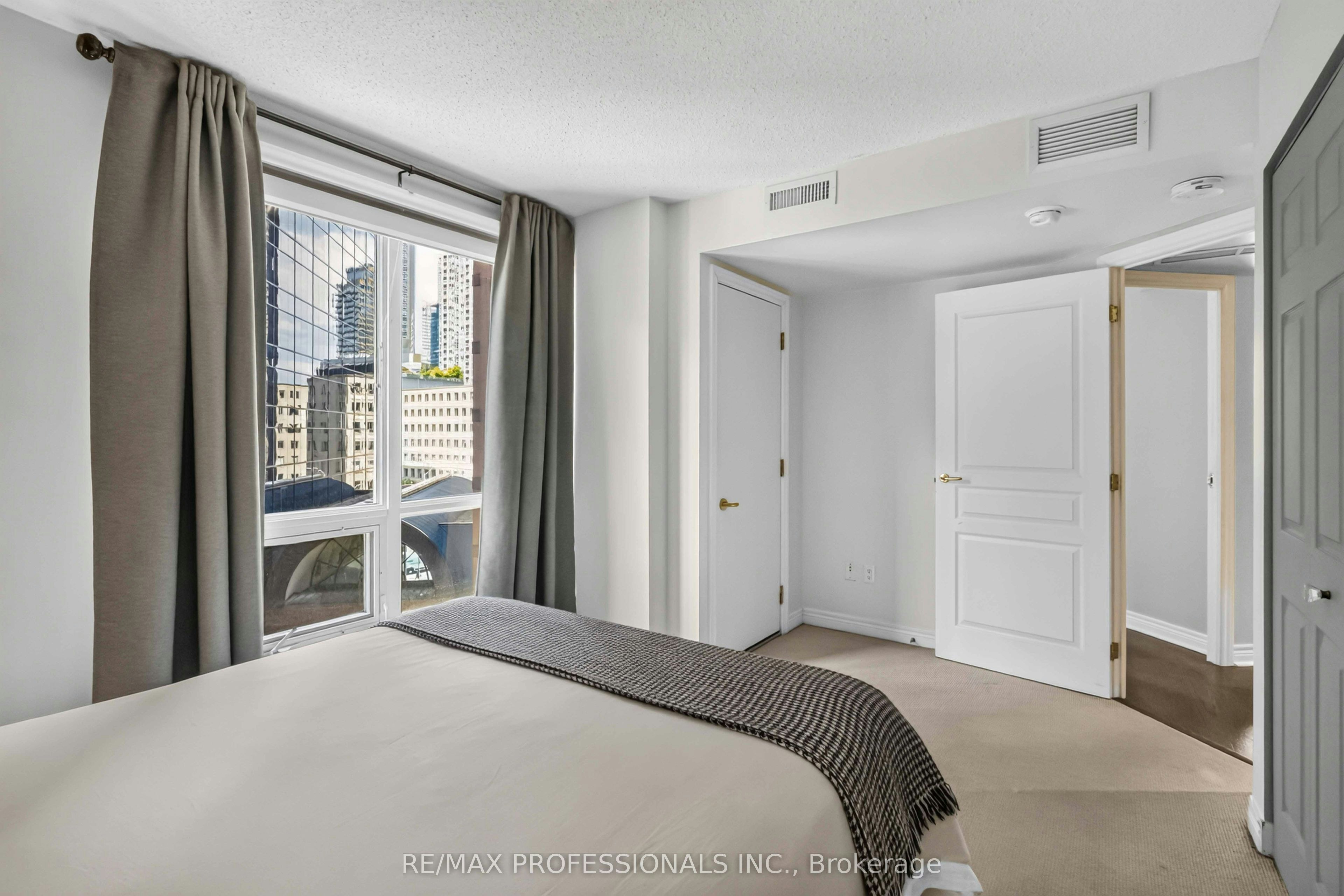 601-100 Hayden Street, Toronto, ON, M4Y 3C7 - 16