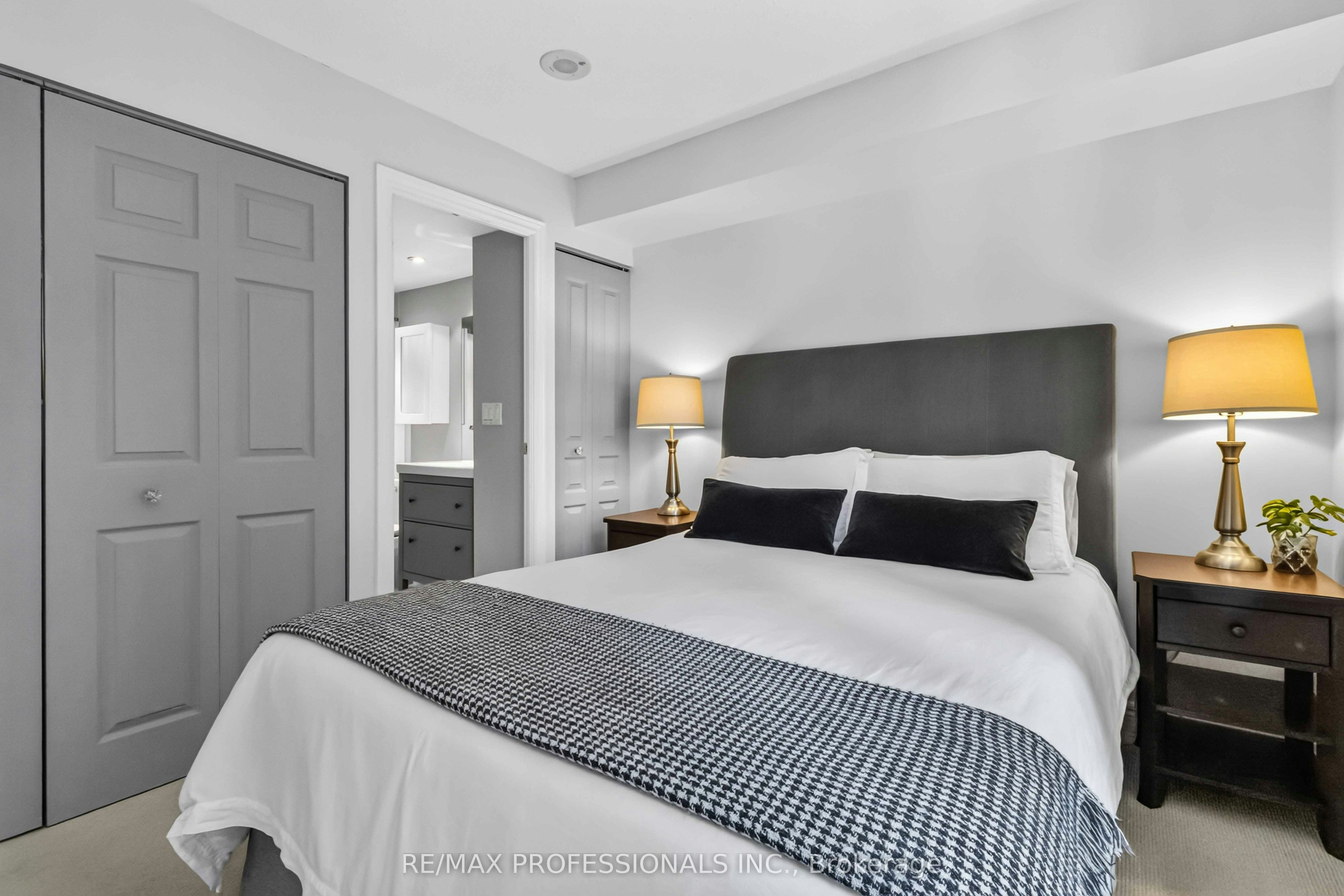 601-100 Hayden Street, Toronto, ON, M4Y 3C7 - 14