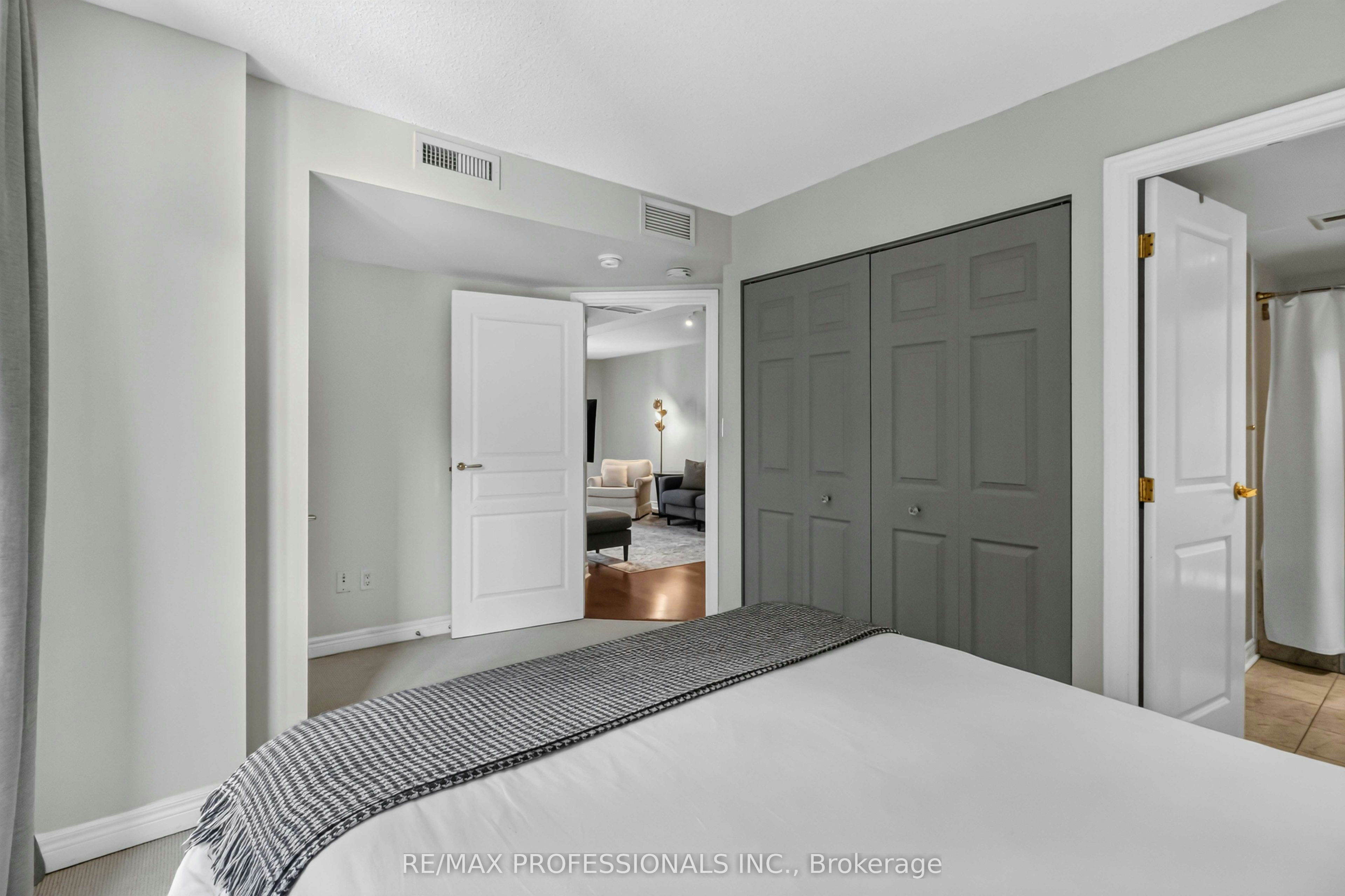 601-100 Hayden Street, Toronto, ON, M4Y 3C7 - 15