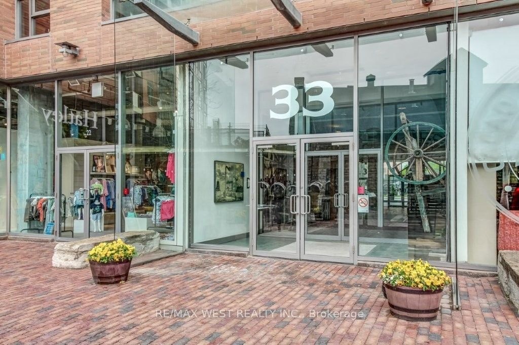 1604-33 Mill Street, Toronto, ON, M5A 3R3