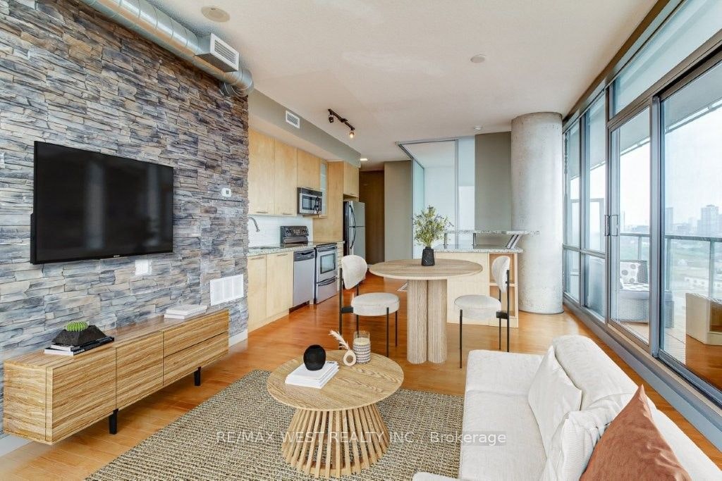 1604-33 Mill Street, Toronto, ON, M5A 3R3 - 9