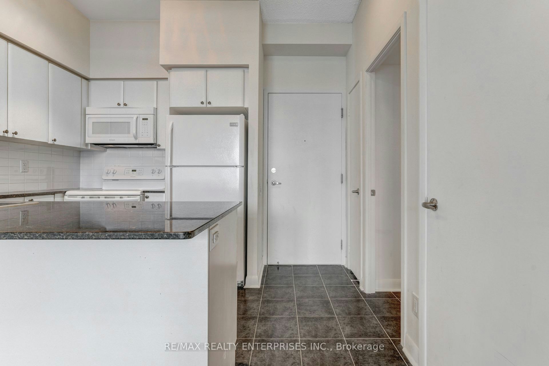 1015-525 Wilson Avenue, Toronto, ON, M3H 0A7 - 3