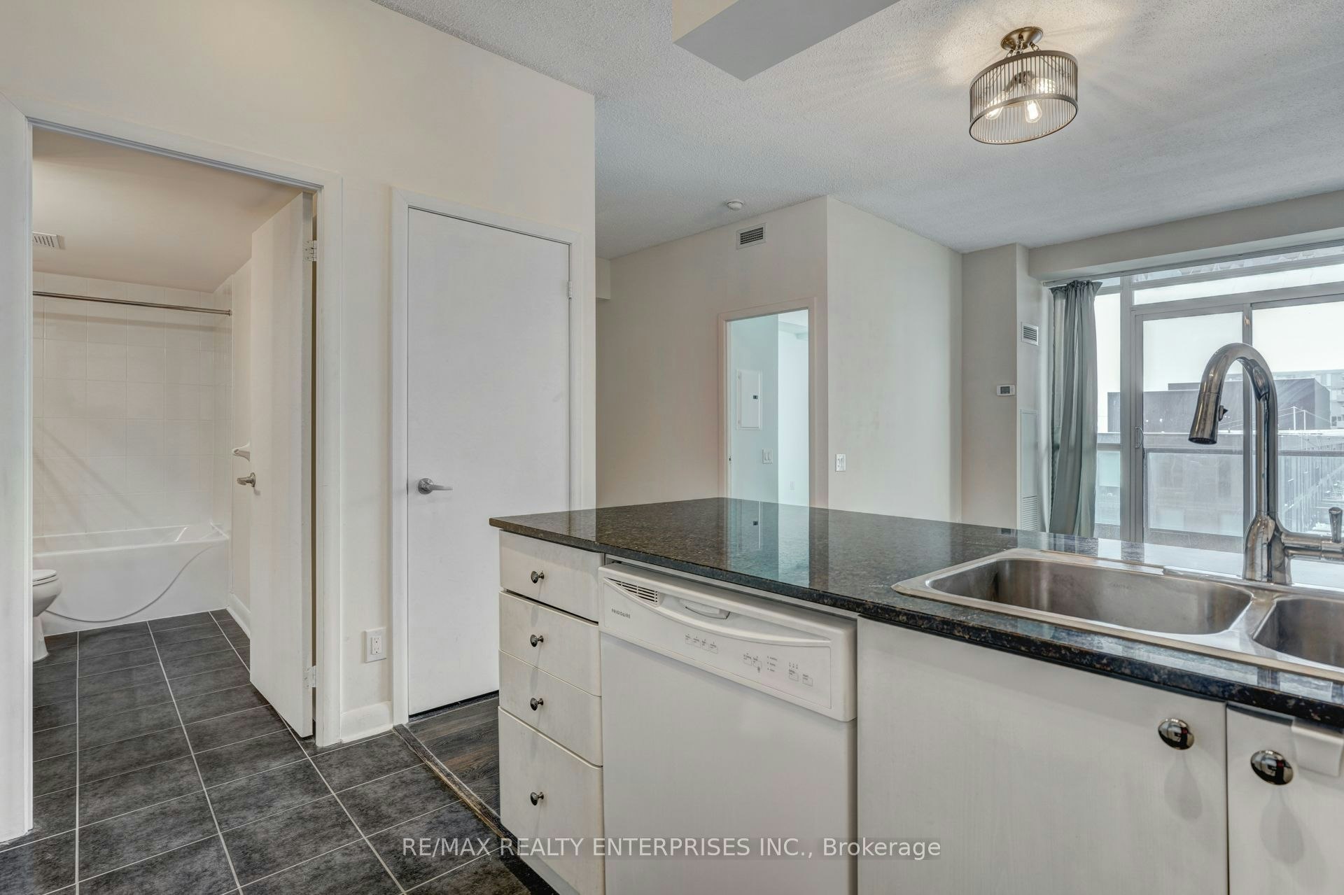 1015-525 Wilson Avenue, Toronto, ON, M3H 0A7 - 10