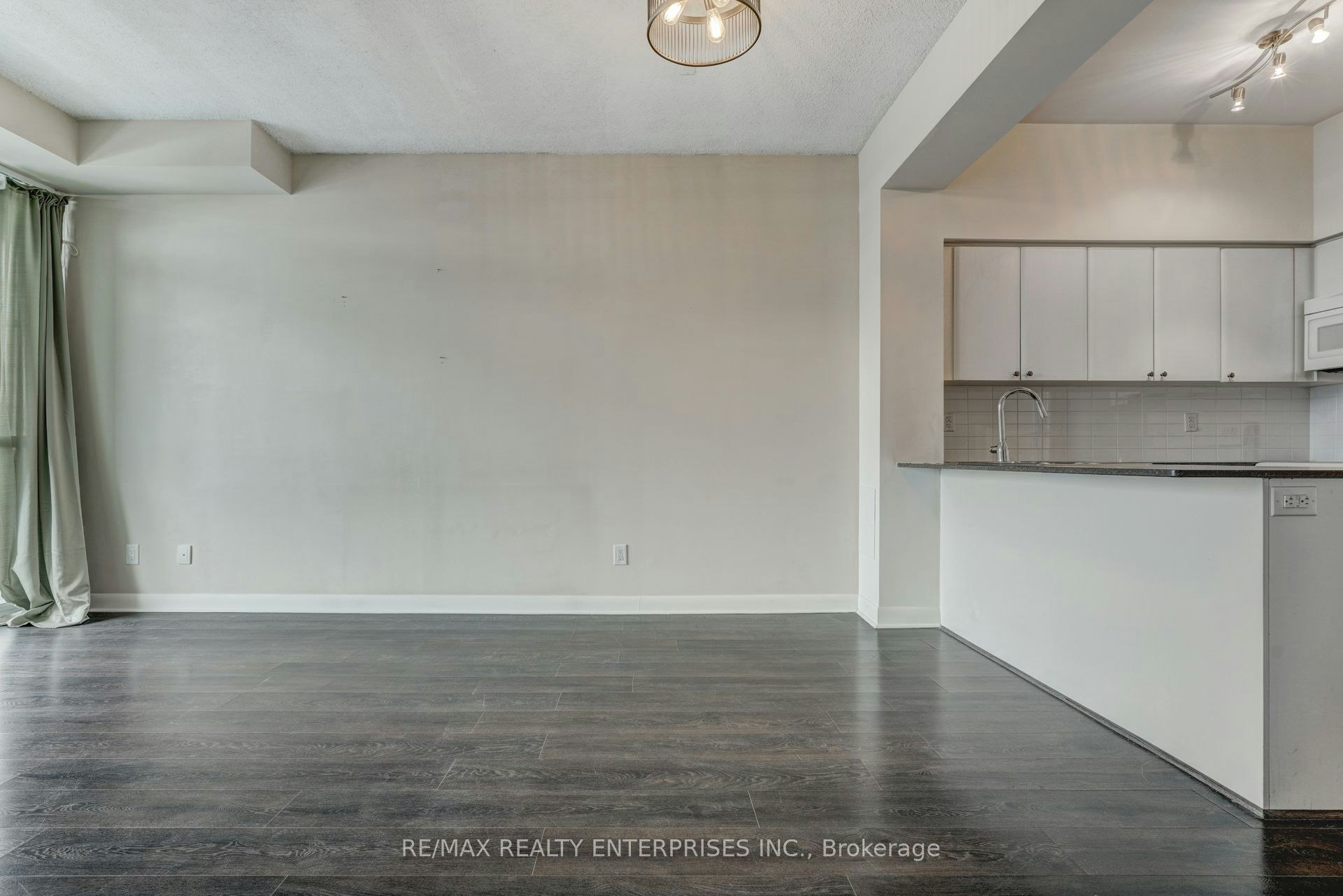1015-525 Wilson Avenue, Toronto, ON, M3H 0A7 - 7