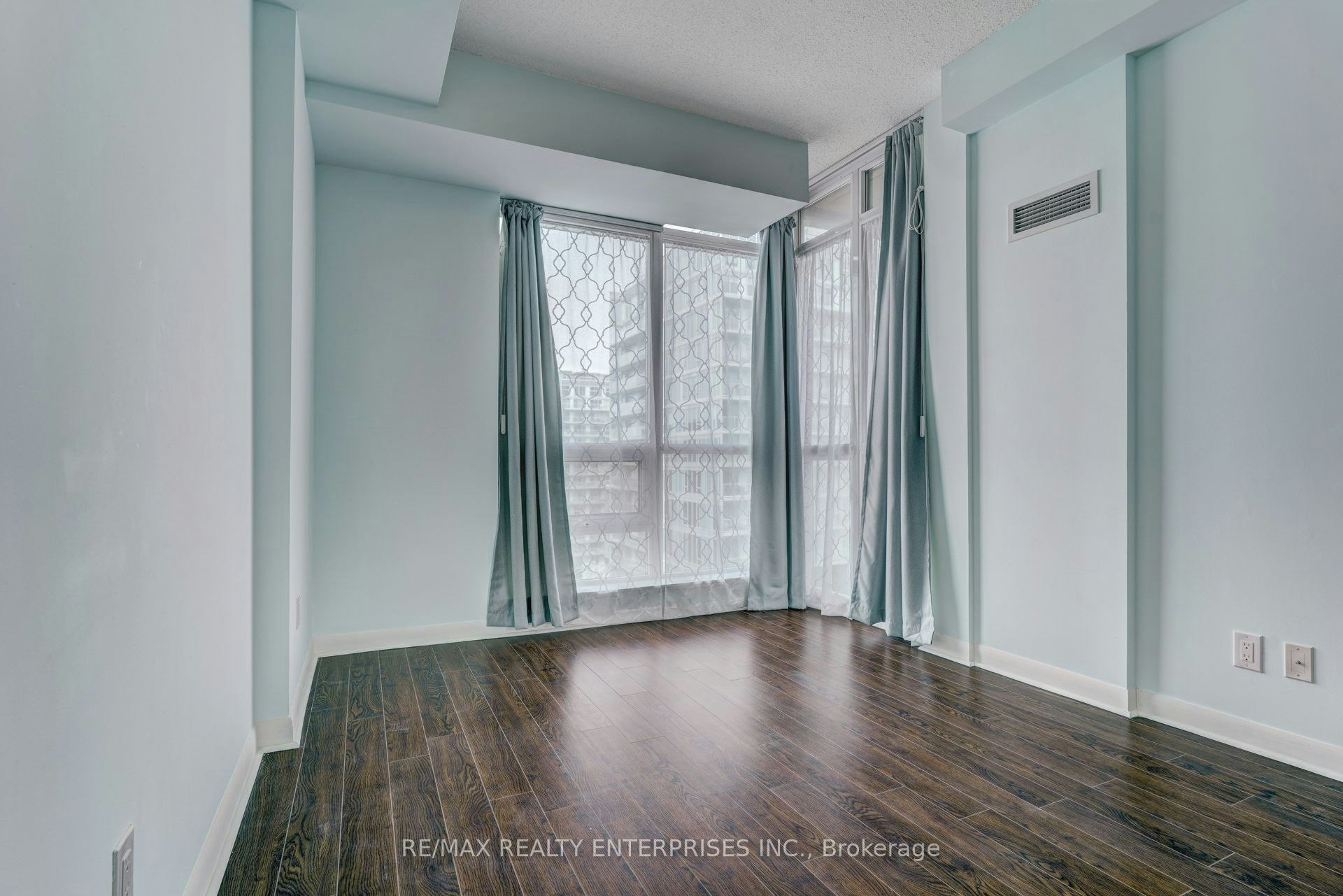 1015-525 Wilson Avenue, Toronto, ON, M3H 0A7 - 17
