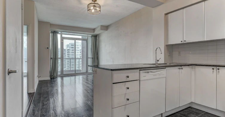 1015-525 Wilson Avenue, Toronto, ON, M3H 0A7 - 4