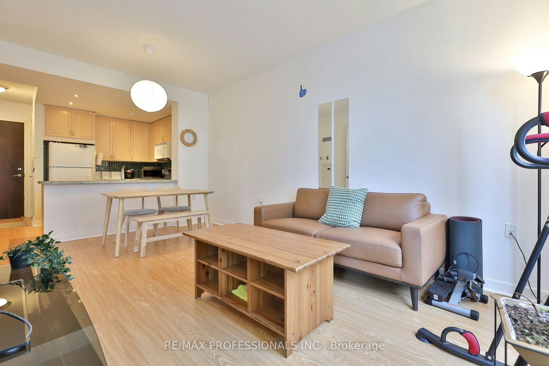 1608-85 Bloor Street E, Toronto, ON, M4W 3Y1