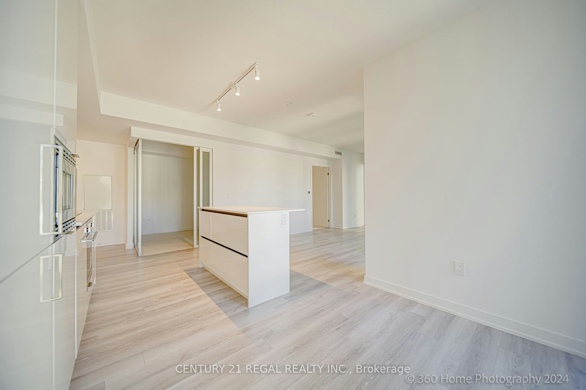 508-238 Simcoe Street, Toronto, ON, M5T 1T4 - 9