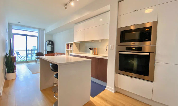 4011-21 Iceboat Terrace