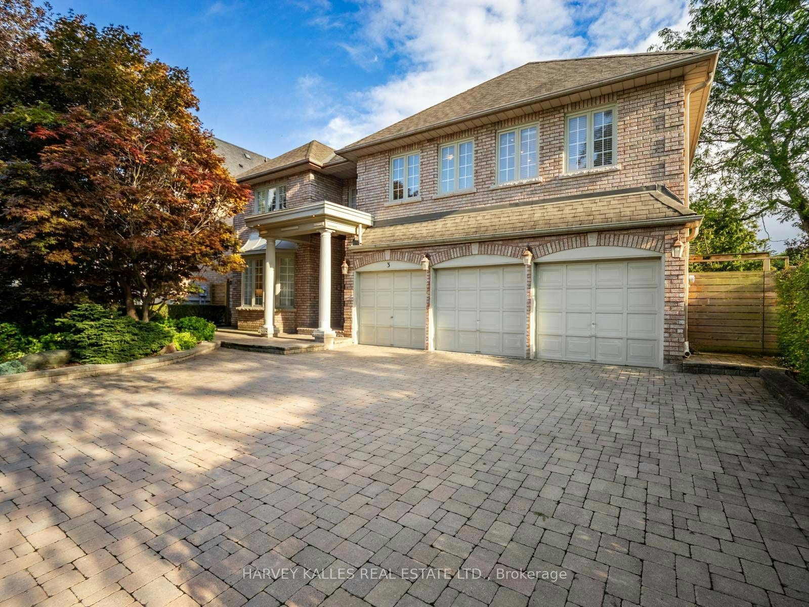 3 Cicada Court, Toronto, ON, M3B 1G4