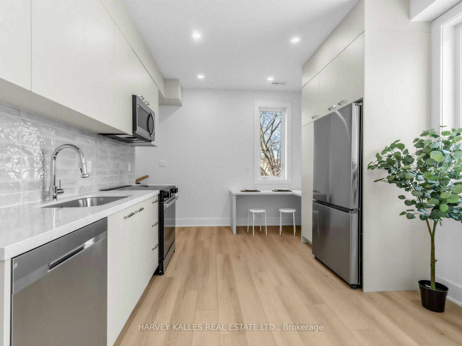3a-45 Bellevue Avenue, Toronto, ON, M5T 2N5 - 17